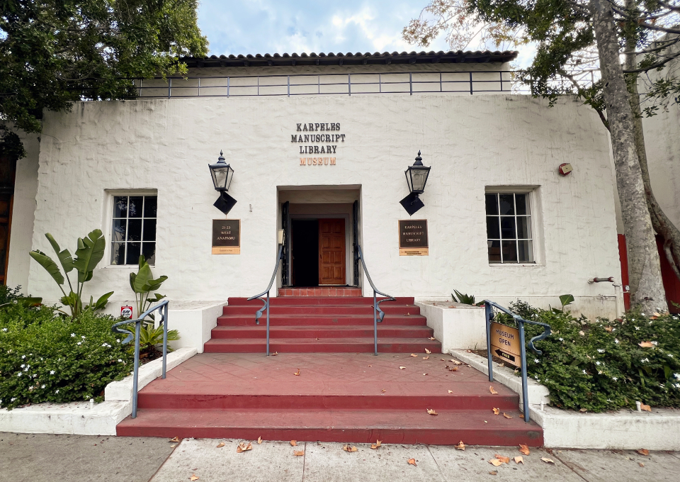 Santa Barbara Museum Outside